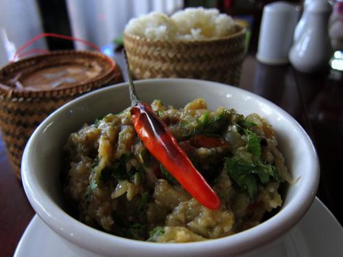 10 món ăn vặt du khách yêu thích ở Lào