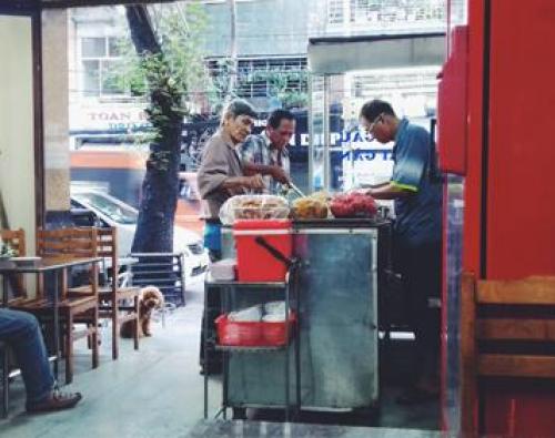 3 hàng phở gà 'ăn mãi vẫn chưa hết thịt' ở Sài Gòn khiến thực khách thích mê