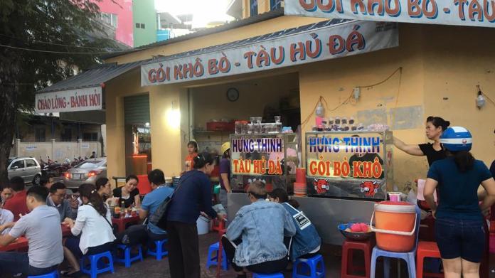 30 năm, quán gỏi bò khô từ vỉa hè lên ‘sang chảnh’ ở Nha Trang