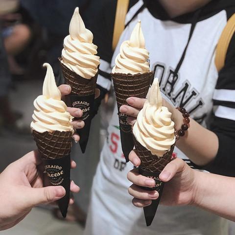 5 món kem giải nhiệt mùa hè ở TP.HCM 'đẹp đến không nỡ ăn'