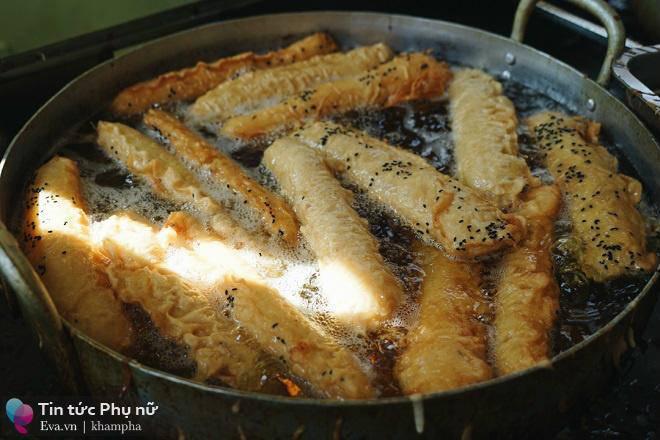 5 quán ăn vặt không thể bỏ lỡ khi gió mùa bất chợt ùa về Hà Nội