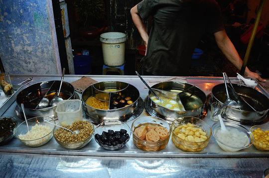 5 quán chè Sài Gòn luôn đắt khách bất kể nắng mưa