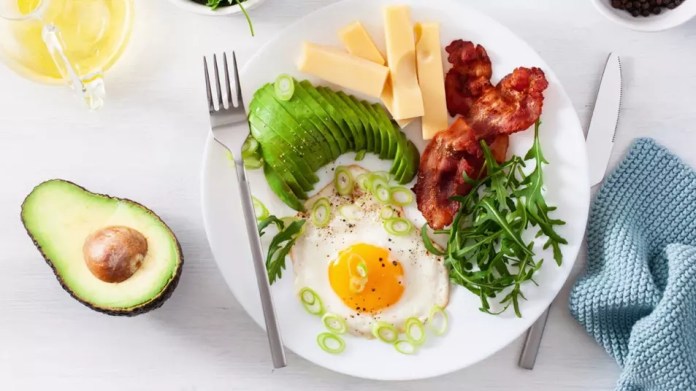6 công thức bữa sáng Keto ngon lành ai cũng có thể làm được, ăn cả tuần đảm bảo giảm cả 2kg!