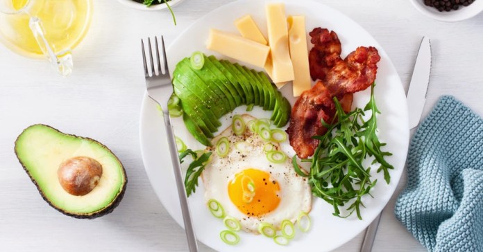 6 công thức bữa sáng Keto ngon lành ai cũng có thể làm được, ăn cả tuần đảm bảo giảm cả 2kg!