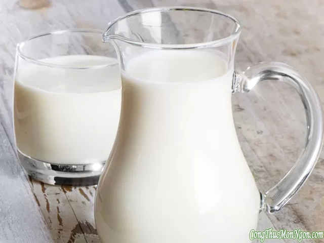 8 lợi ích của việc uống sữa nóng