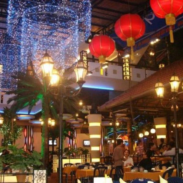 8 quán ăn ngon, đẹp ở Hà Nội và Sài Gòn để bạn thoải mái ăn chơi nếu không đi du lịch 2/9