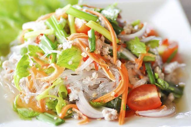 Ẩm thực Lào ngon xuất sắc lại cực hợp khẩu vị người Việt, ngửi mùi thôi đã thấy hấp dẫn