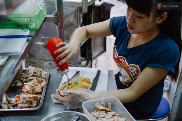 Ăn bánh mì "chuẩn" ở 3 tiệm ngon nức tiếng phố cổ Hà Nội