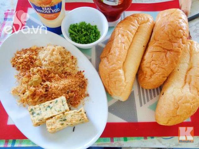Bánh mì nướng muối ớt thần thánh ở Sài thành có cách làm như thế nào?