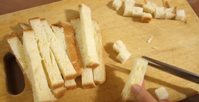 Bánh mì rang bơ sữa ngon không cưỡng được