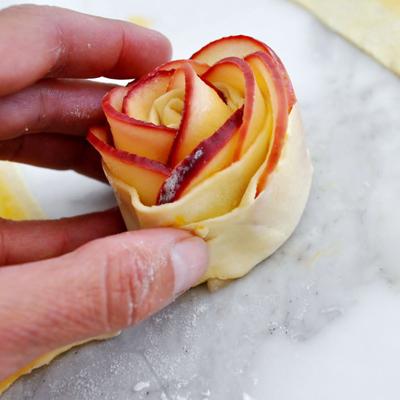 Bánh táo hoa hồng đẹp và dễ làm