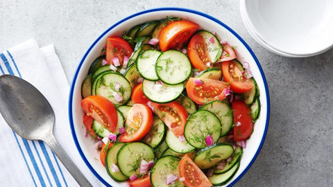 Bí kíp trộn salad thanh mát, dễ làm không cần tỷ lệ cho ngày nóng nực