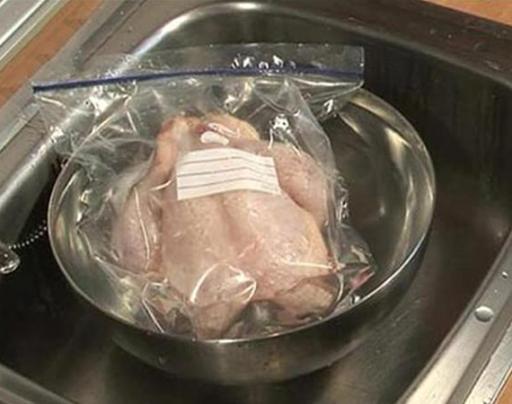 Bí quyết cực đơn giản giúp bảo quản thịt gà đông lạnh tươi ngon như mới mua