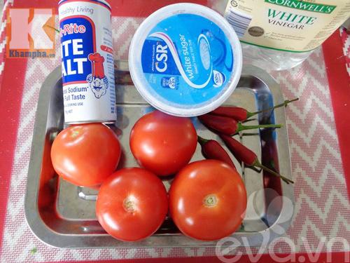 Bí quyết làm tương ớt cà chua để chấm nhiều món ngon