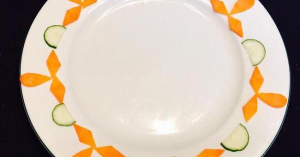 “Bỏ túi” 10 kiểu trang trí đĩa ăn ngày Tết đơn giản mà đẹp mắt