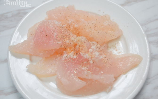 Bữa tối biến tấu độc đáo với món chả giò cá nướng vừa nhanh lại không dầu mỡ