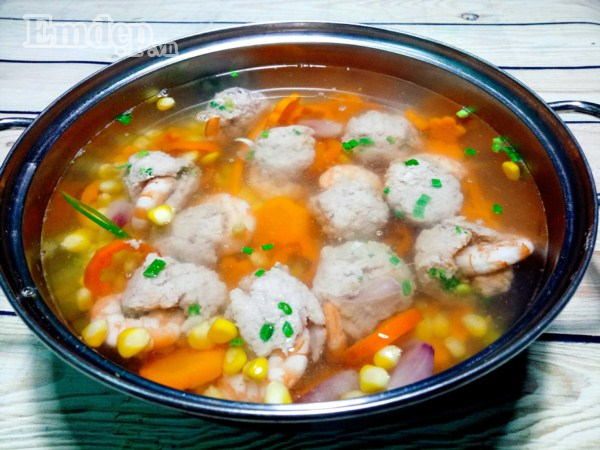 Bữa tối "đổi gió" với súp tôm thịt nấu miến tuyệt ngon