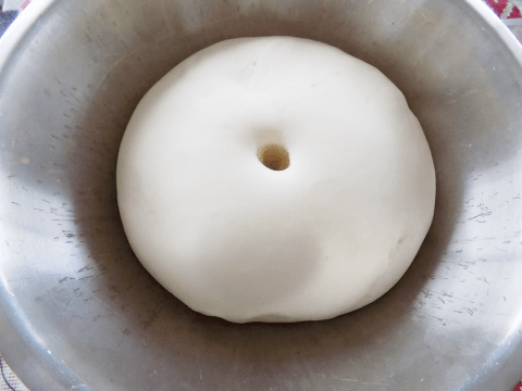 Cách làm bánh bao nhân thập cẩm tạo hình tám múi