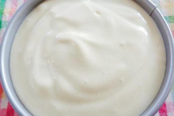 Cách làm bánh bông lan trứng muối mềm thơm, ngon ngậy, ăn là mê