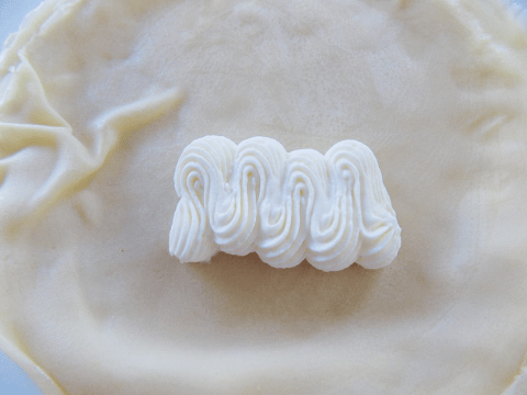 Cách làm bánh crepe với lớp vỏ mềm mịn thơm ngon