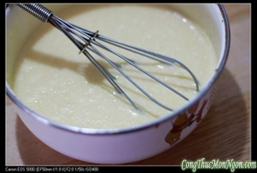 Cách làm bánh kem trứng cuộn dâu tây béo ngậy