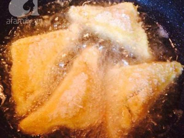 Cách làm bánh mì chiên thơm giòn vàng ruộm cho bữa sáng ngon miệng