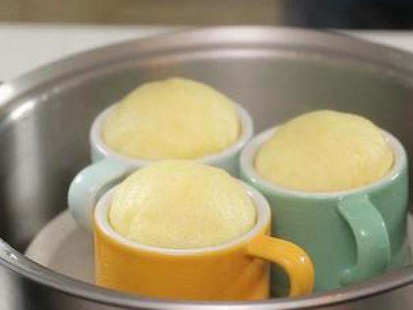 Cách làm bánh trứng ngon tuyệt đỉnh mà không cần lò nướng