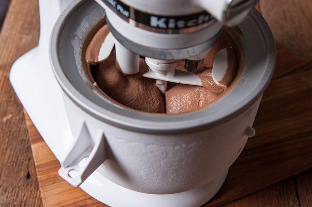 Cách làm kem cacao hương dừa đơn giản