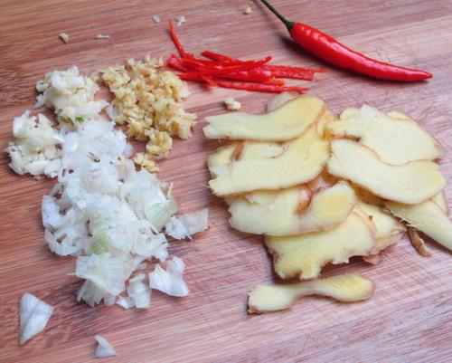 Cách làm món cá giò (cá bớp) kho thịt đậm đà ngon cơm