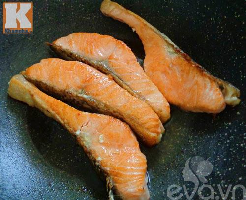 Cách làm món cá hồi chiên giòn dễ nấu mà ngon