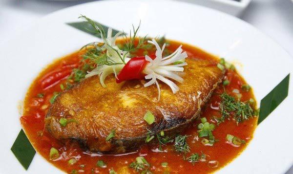 Cách làm món cá thu sốt cà chua đậm đà, bao nhiêu cơm cũng hết