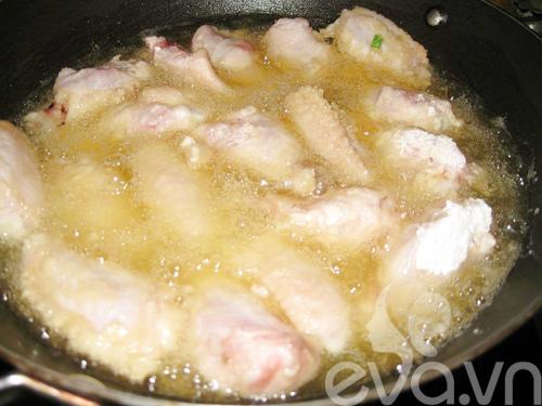 Cách làm món cánh gà chiên nước mắm giòn ngon, đậm đà