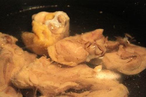 Cách làm món canh gà nấu đậu phụ và rau củ ngọt ngon, bổ dưỡng