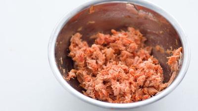 Cách làm món cơm cuộn sắc màu dễ mà ngon