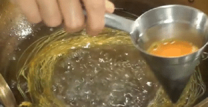 Cách làm món crepe dừa lúc nào cũng "hot" ở Bangkok hoá ra chẳng khó chút nào