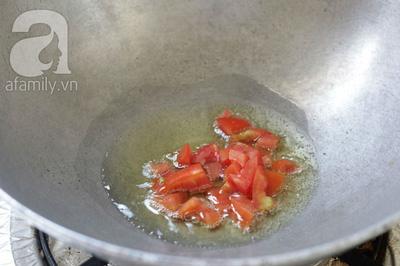 Cách làm món gà xào cà chua mềm ngon tuyệt vời