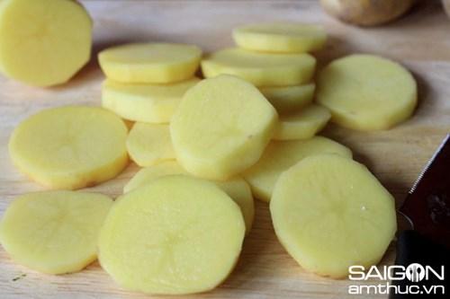 Cách làm món mứt khoai tây dẻo thơm đón Tết