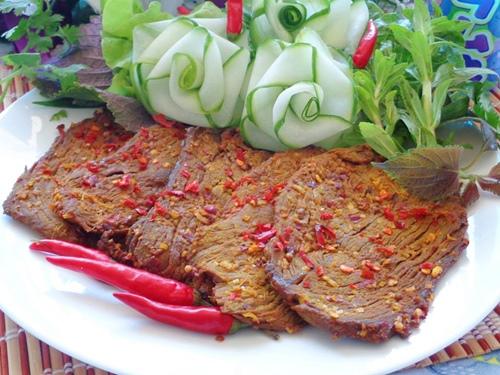 Cách làm món thịt bò khô cay cực ngon đãi khách ngày Tết