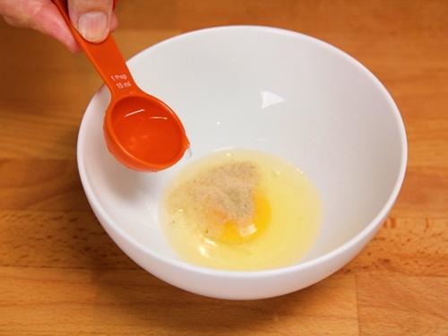 Cách làm món thịt bọc trứng chiên xù