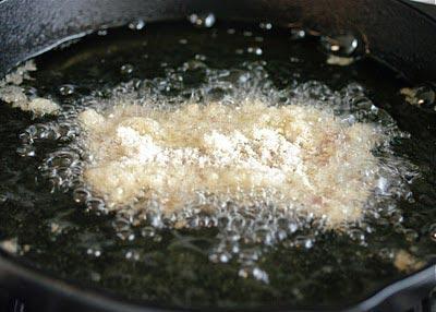 Cách làm món thịt chiên giòn chấm sốt Tonkatsu kiểu Nhật
