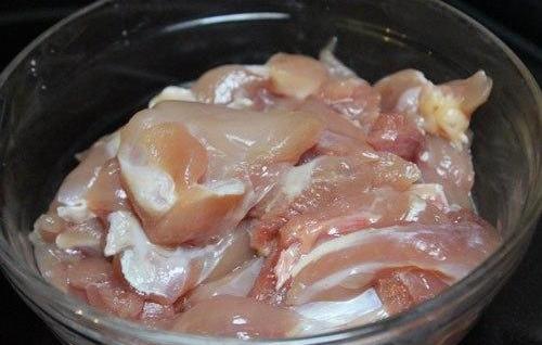 Cách làm món thịt gà chiên giòn sốt dứa chua ngọt hấp dẫn