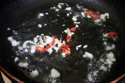 Cách làm món thịt xào đậu phụ sốt tương Bần ngon miệng, đưa cơm