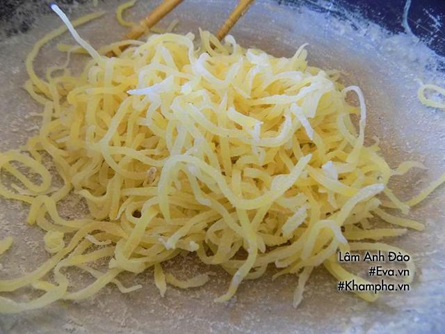 Cách làm mứt khoai tây sợi tuyệt ngon chẳng cần nước vôi trong