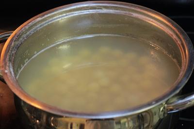 Cách làm thạch trà xanh hạt sen ăn là ghiền