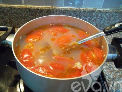 Cách nấu canh riêu hến chua chua ngon miệng