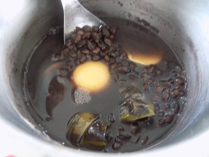 Cách nấu chè đỗ đen nước cốt dừa đơn giản nhất