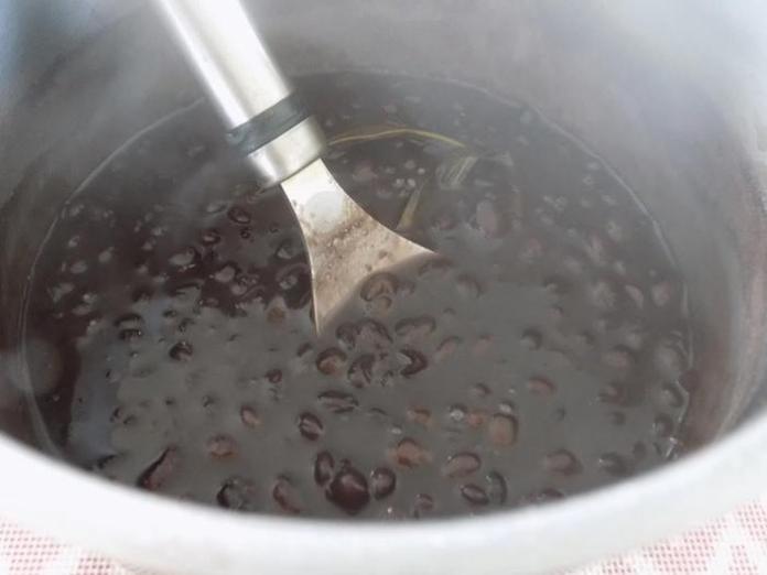 Cách nấu chè đỗ đen nước cốt dừa đơn giản nhất