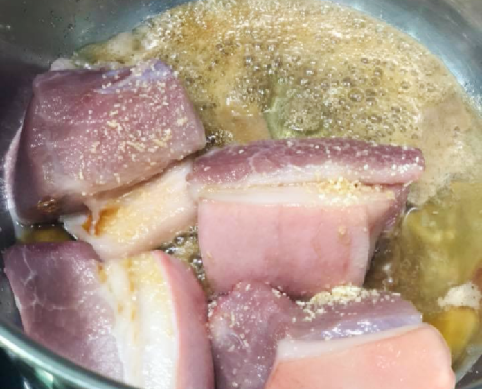 Cách nấu thịt kho tàu, thịt kho hột vịt ngon cho ngày Tết