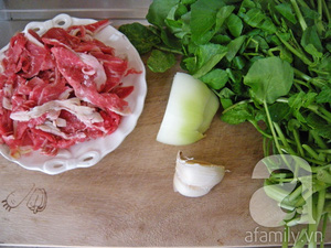 Canh cải xoong nấu thịt bò