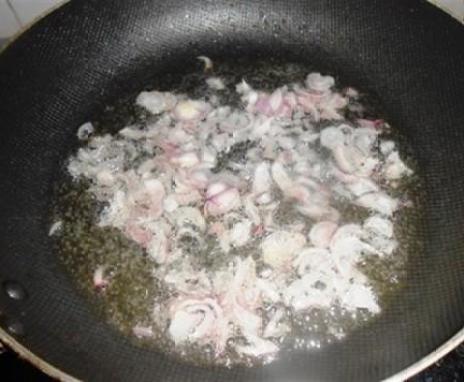 Bữa cơm tối nay sẽ ngon hơn nếu bạn vào bếp chế biến món canh hà biển nấu chua vừa thanh mát vừa...